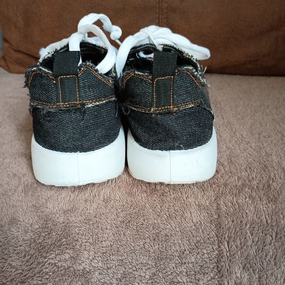 Take A Walk Denim Lace Up Sneakers Women’s Size 6 Casual Distressed Look White S - Picture 9 of 12